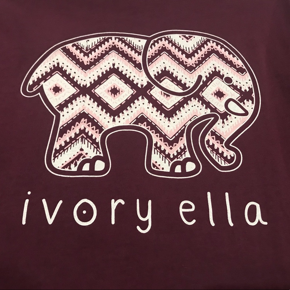 Ivory Ella long-sleeve women’s shirt, size small